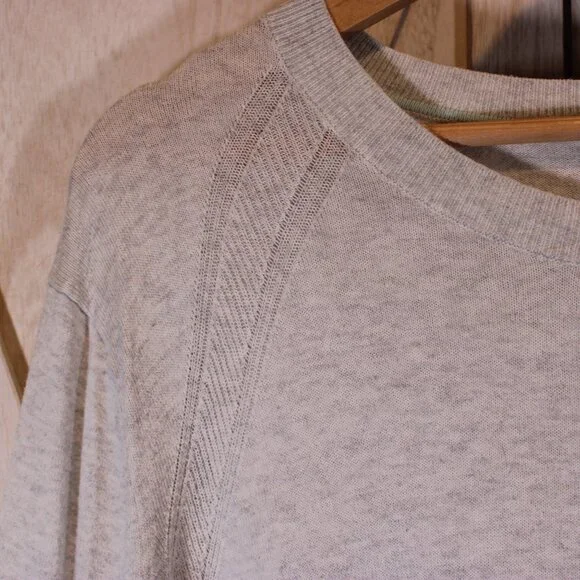 Banana Republic Women's Sweater Light Gray Crew Neck Size XL - Picture 7 of 7